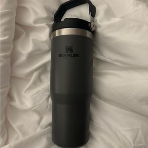 STANLEY 30oz IceFlow Flip Straw Tumbler - Charcoal (LIKE NEW!!)